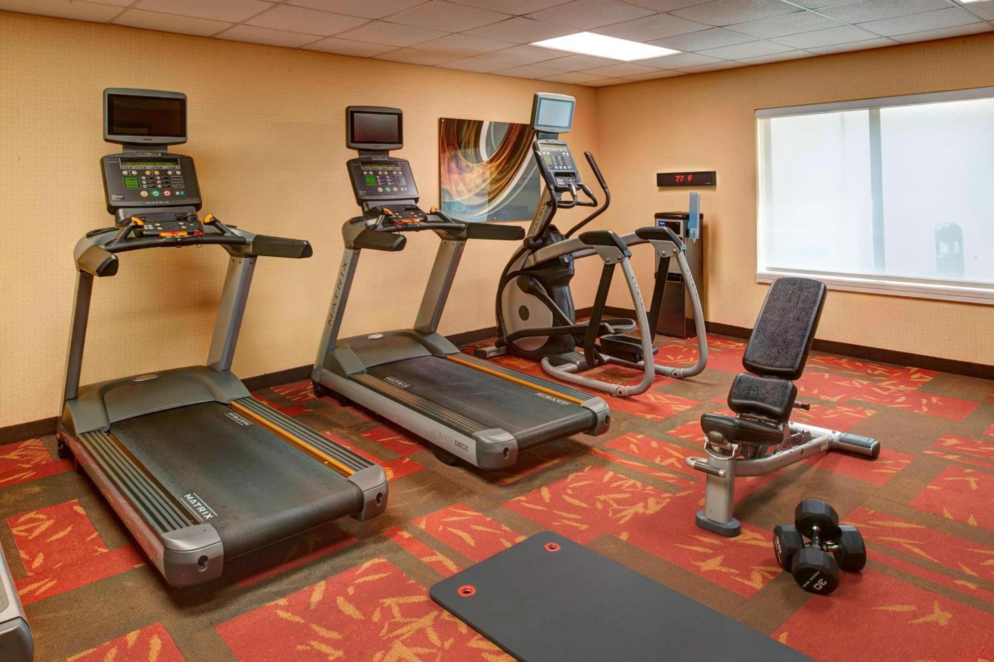 מלון Courtyard By Marriott Lexington North מראה חיצוני תמונה