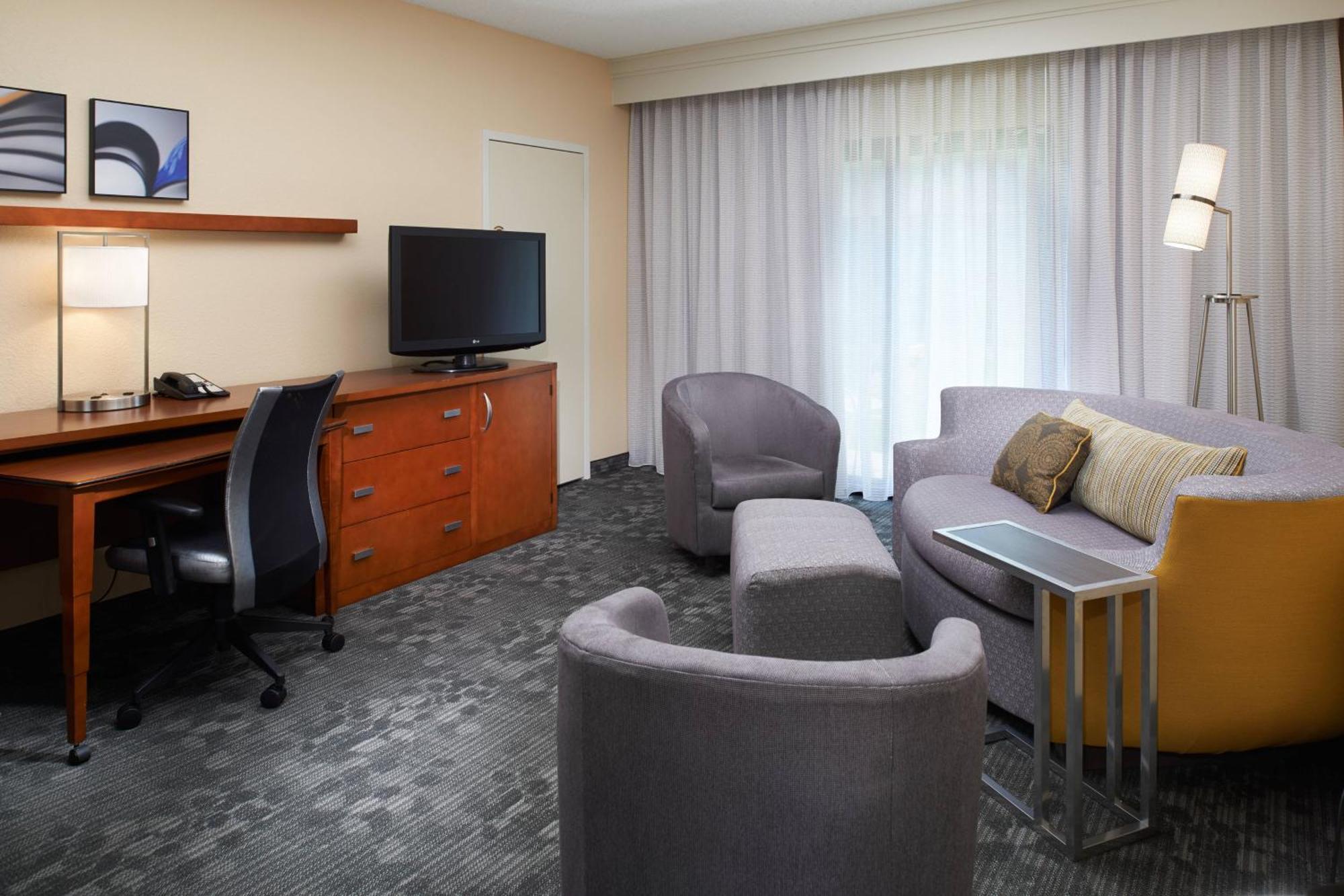 מלון Courtyard By Marriott Lexington North מראה חיצוני תמונה