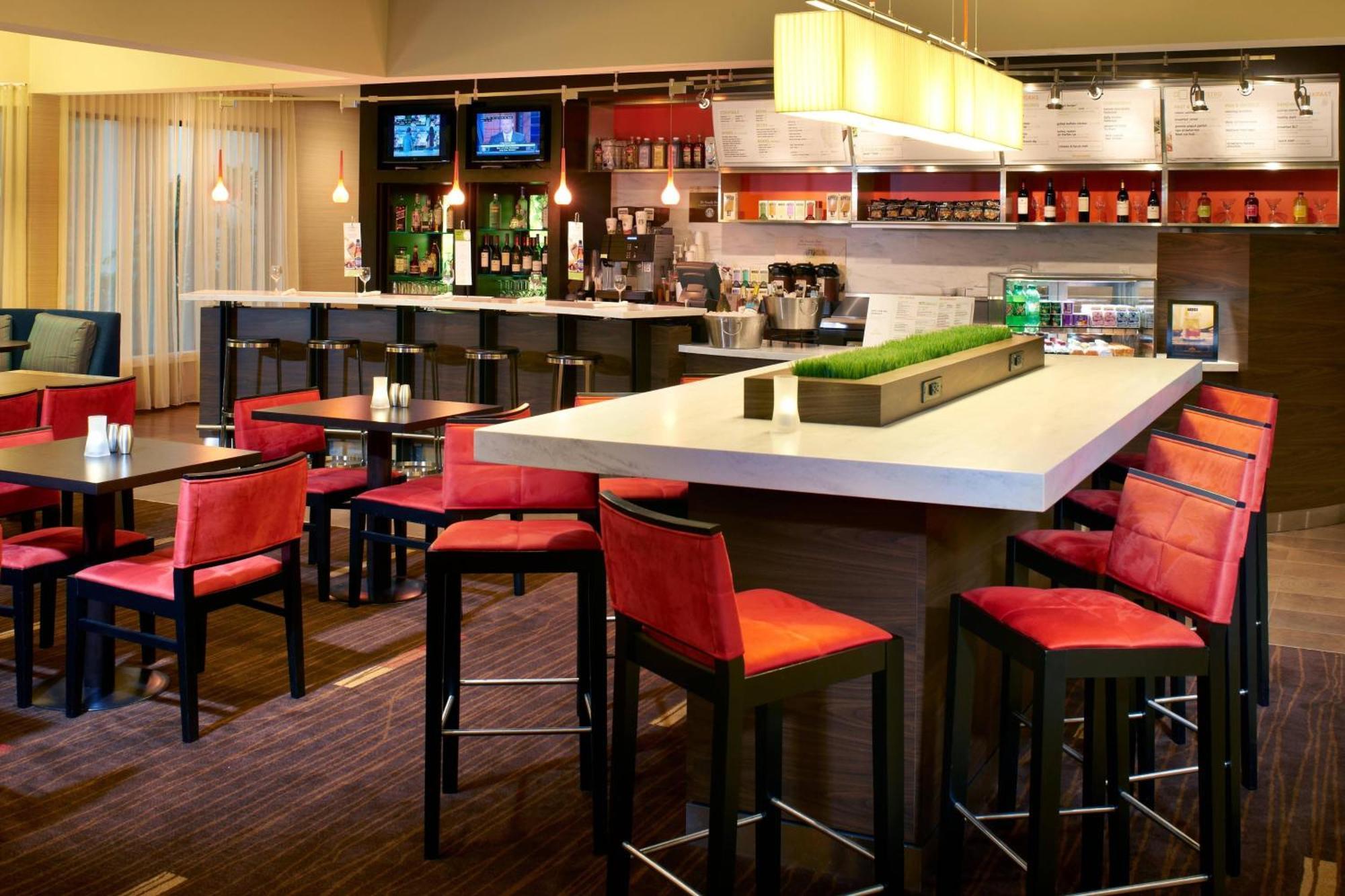 מלון Courtyard By Marriott Lexington North מסעדה תמונה