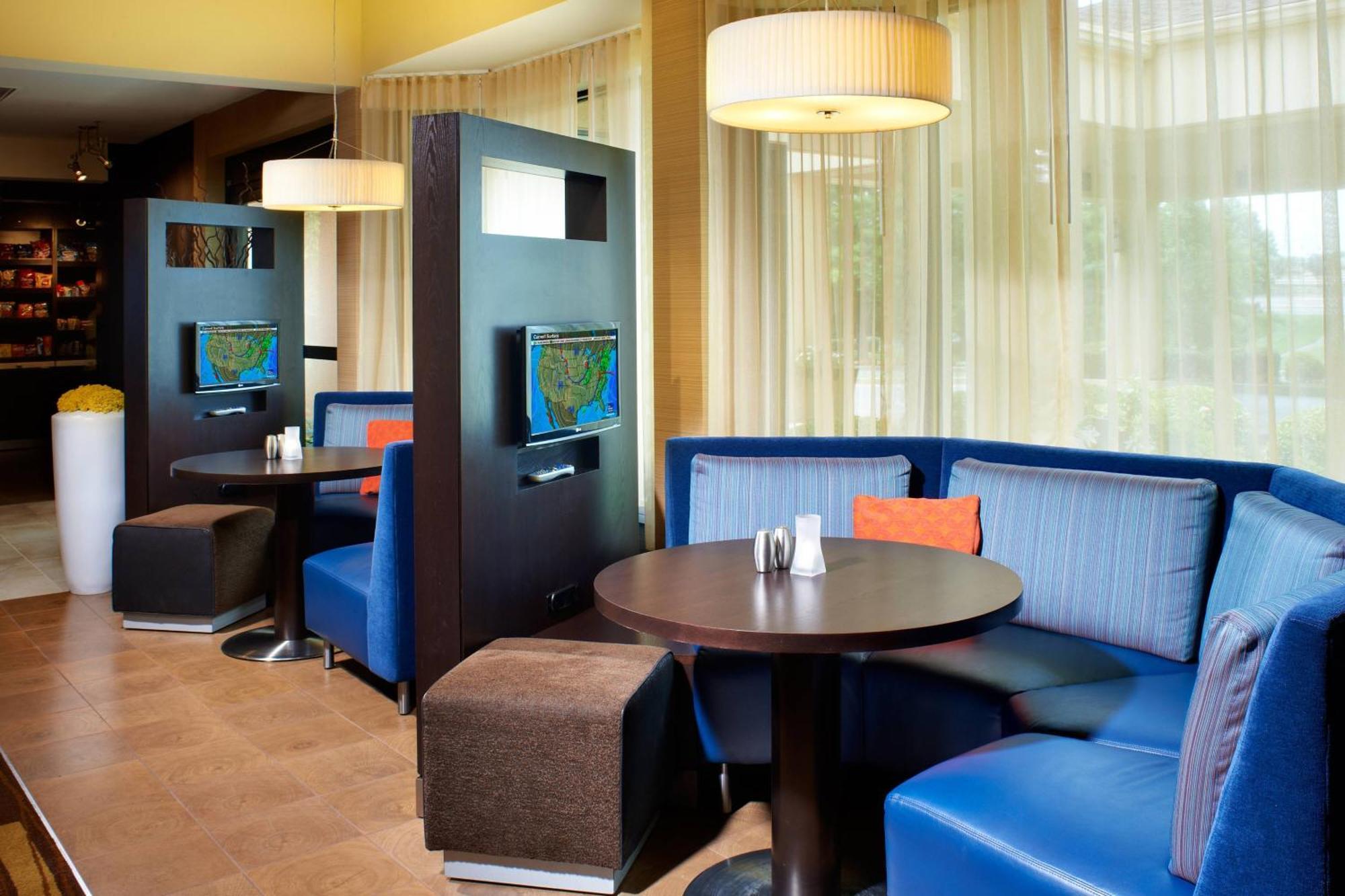 מלון Courtyard By Marriott Lexington North מסעדה תמונה