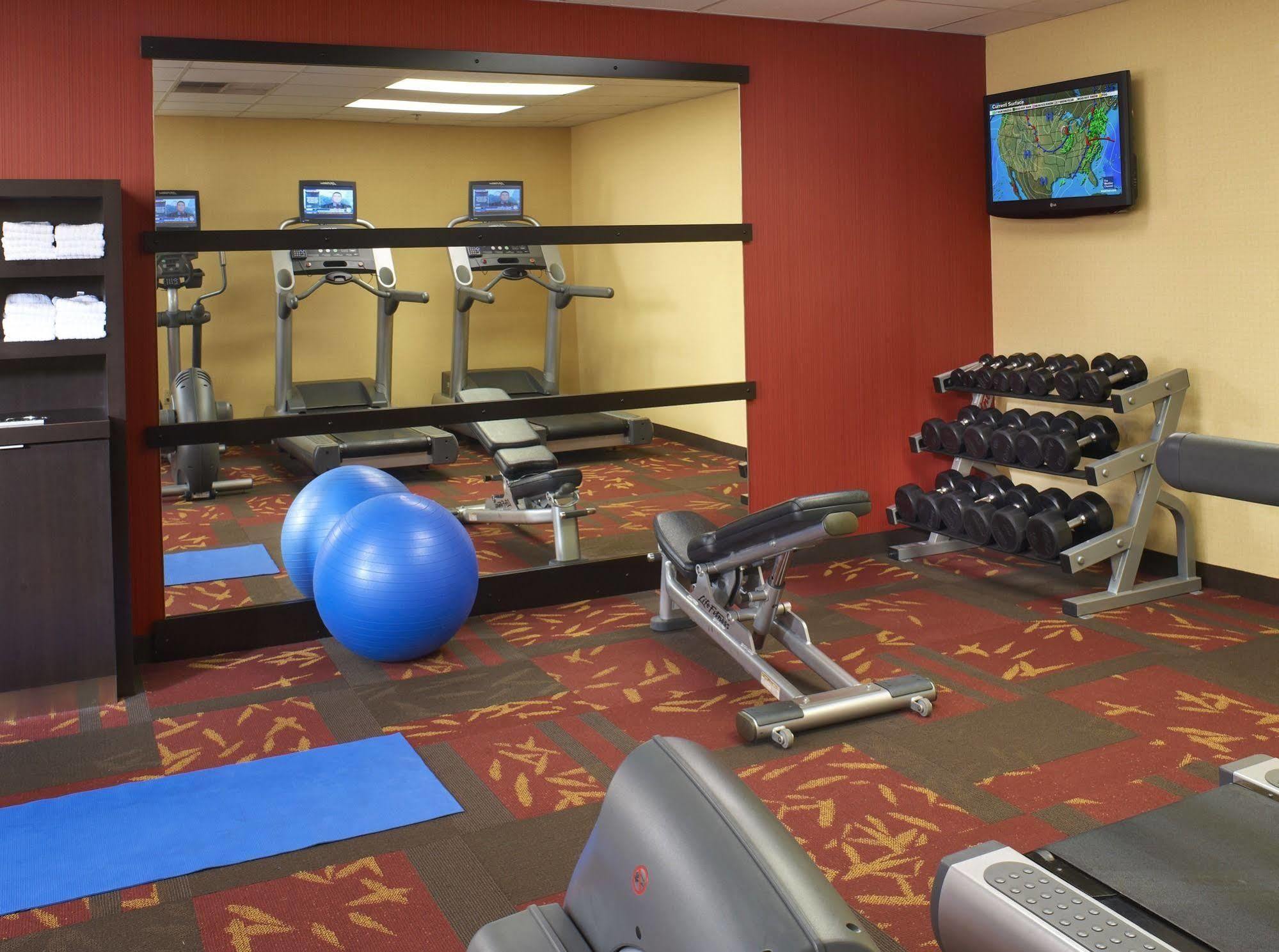 מלון Courtyard By Marriott Lexington North מתקנים תמונה